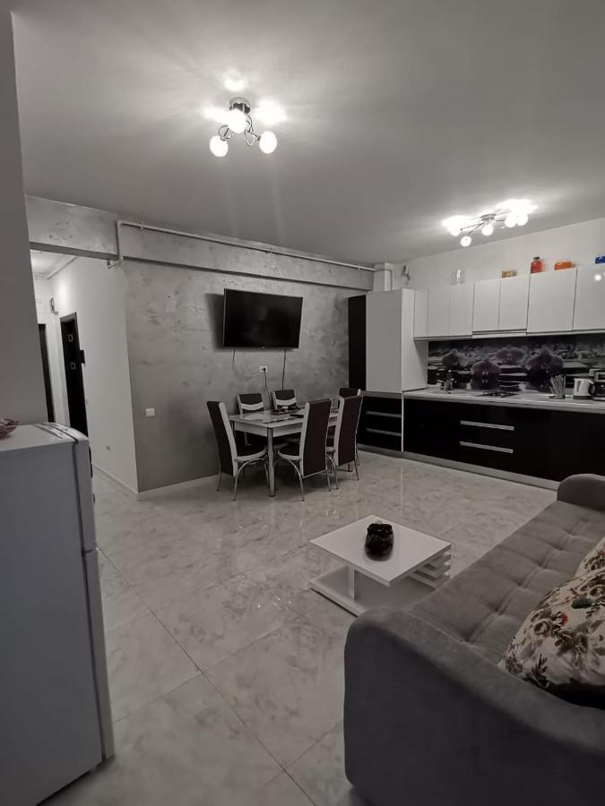 B&P Apartments Mamaia Nord 5 那沃达利 外观 照片